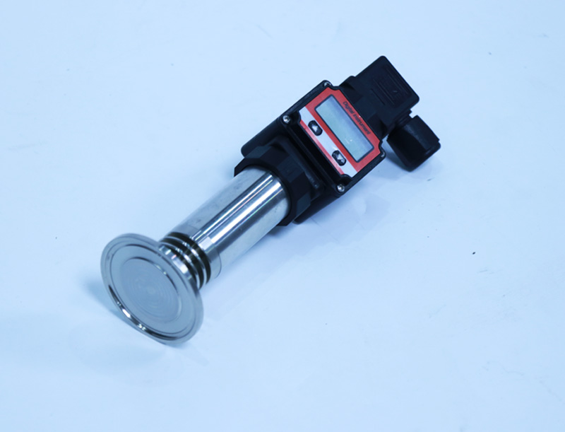 卫生型卡盘连接压力变送器